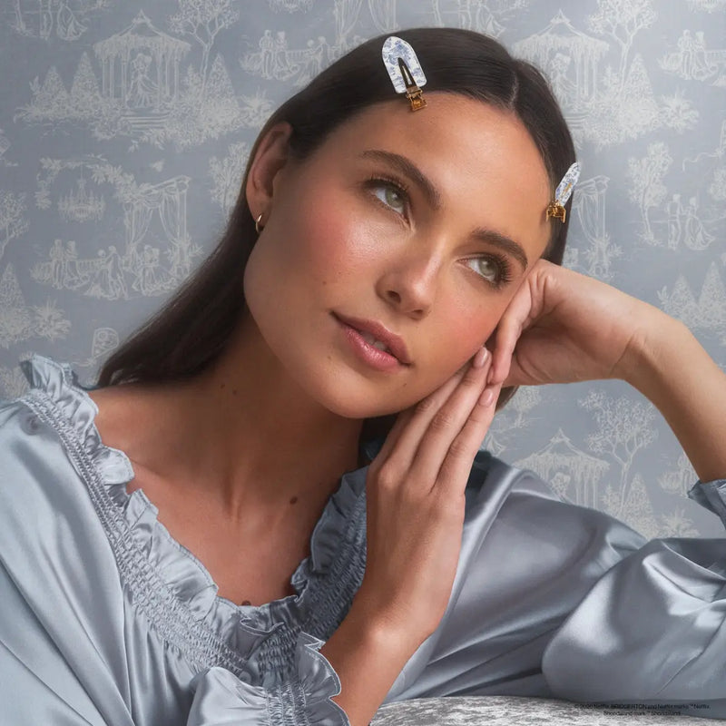Kitsch x Bridgerton Creaseless Clips Toile In Bloom