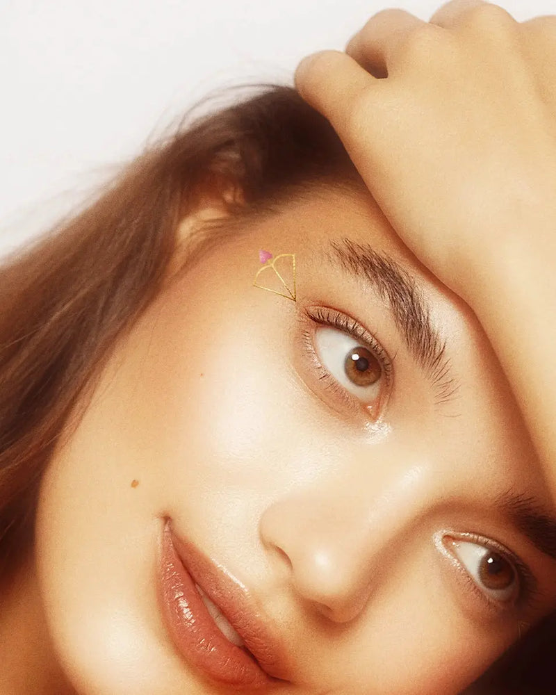 Fazit Cupid's Bow Eye Wings